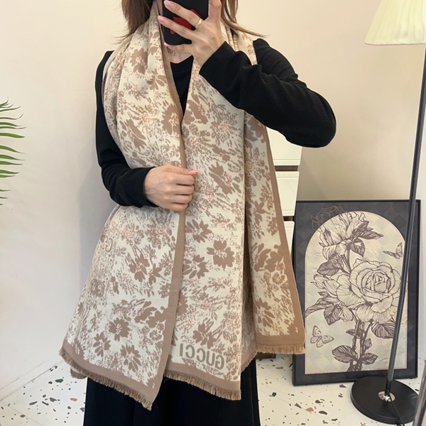 ブランドマフラー背面デザイン